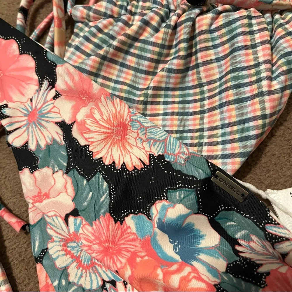 O’neill Reversible Bikini Set - Picture 7 of 7